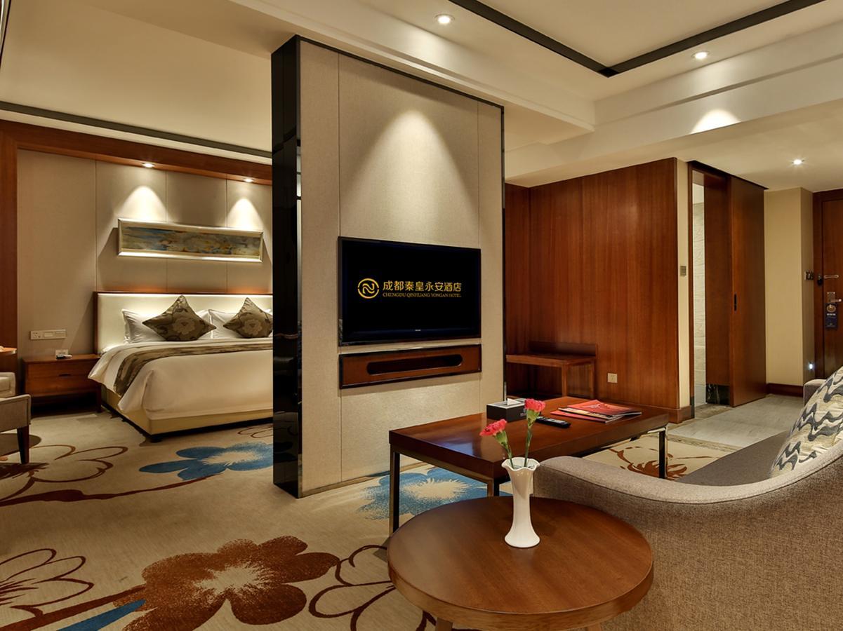Qin Huang Yong An Hotel Чънду Екстериор снимка